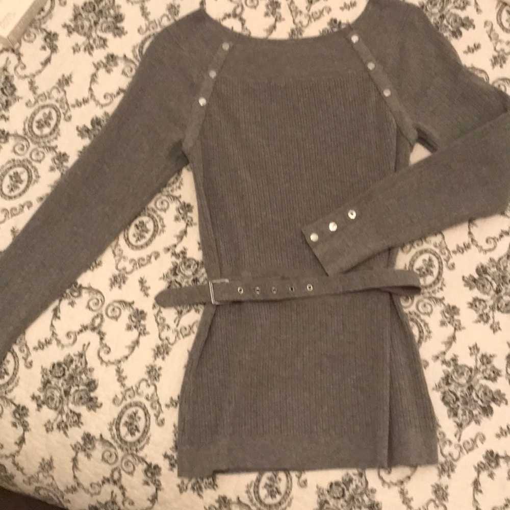 White House Black Market grey sweater w/belt.